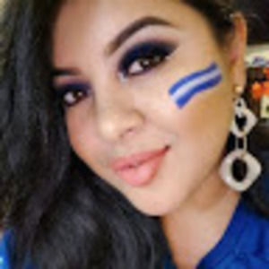 Meet your Posher, Mayra r